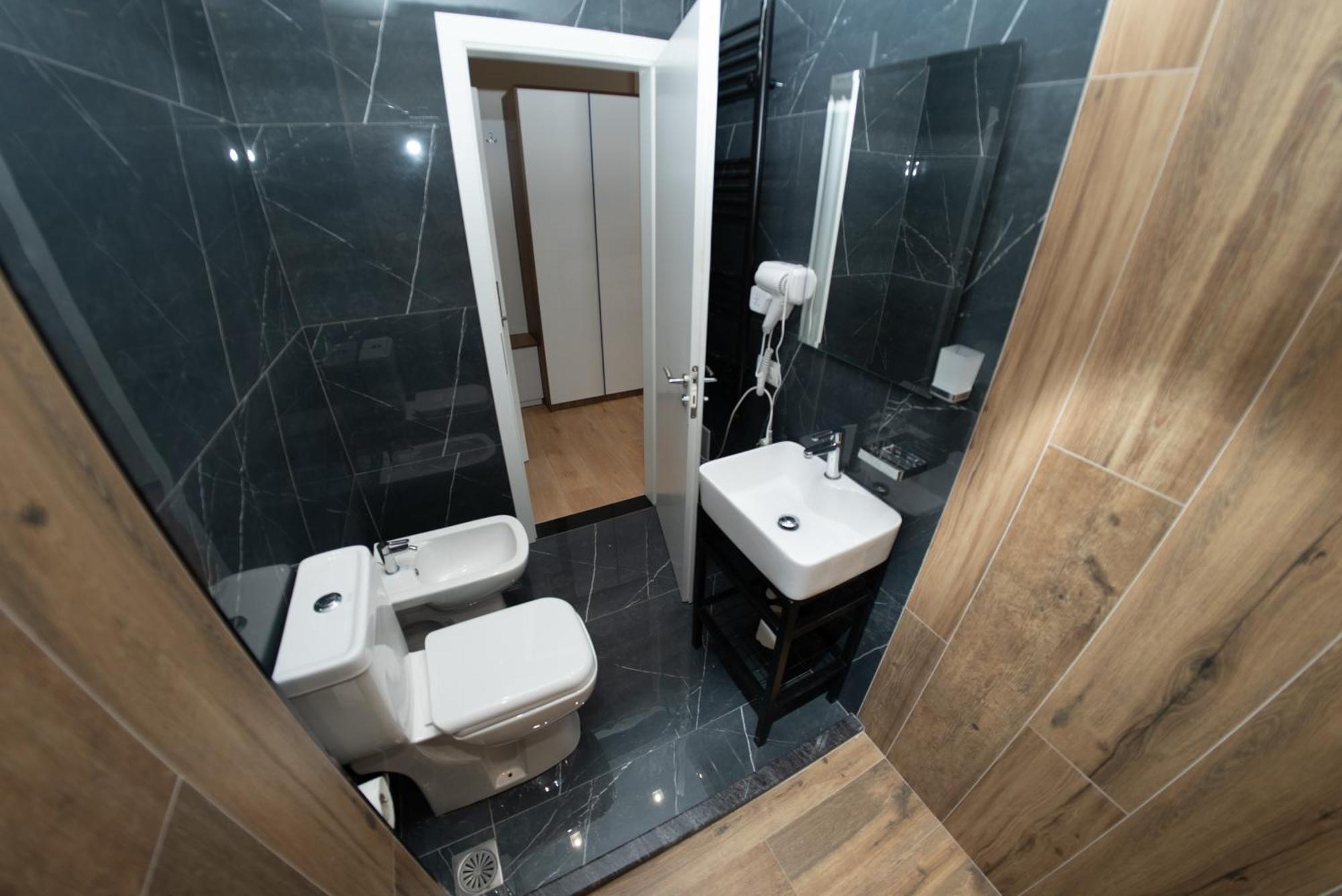 Hotel Monopoly Peshkopi Dış mekan fotoğraf